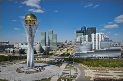 哈萨克斯坦首都阿斯坦纳-巴伊杰列克纪念塔旅游景点